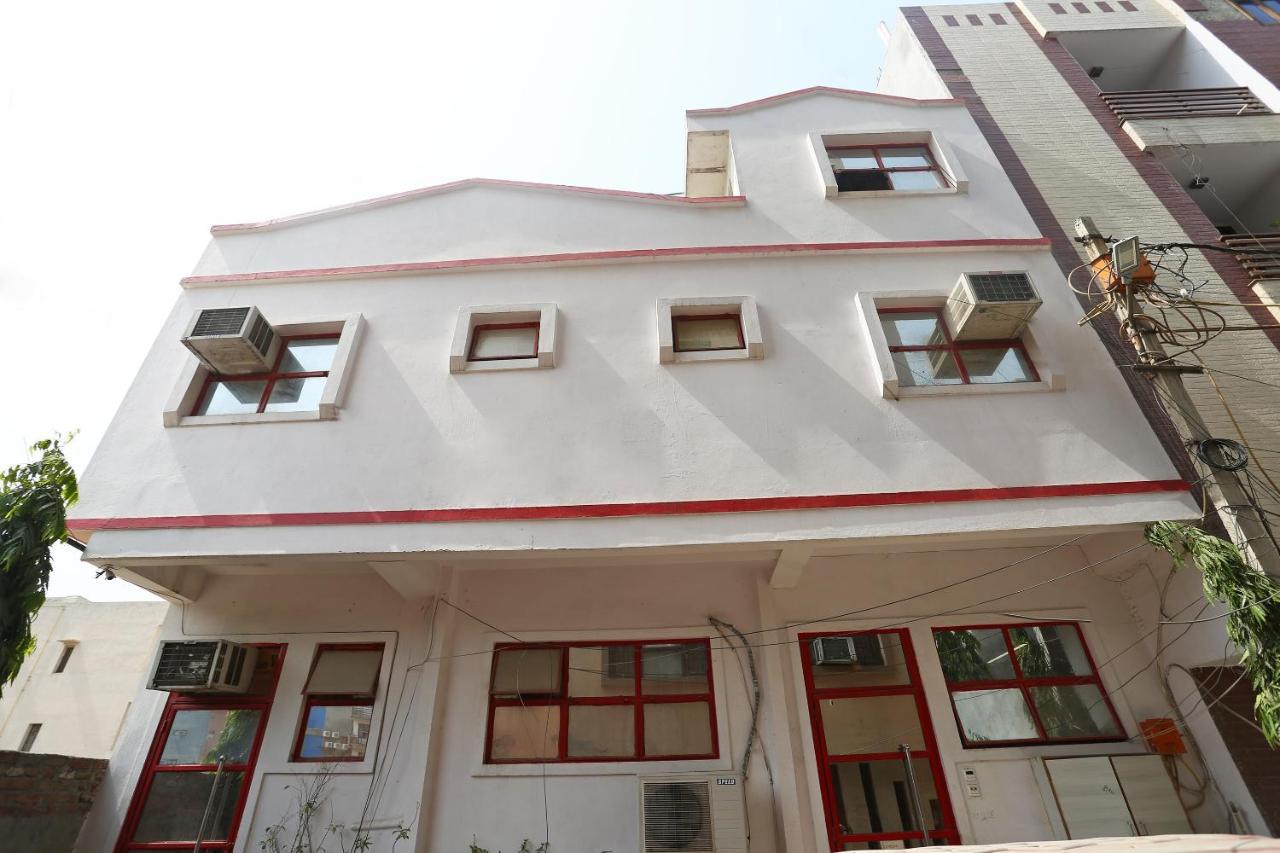 Oyo 8253 Golden Heights Hotel New Delhi Ngoại thất bức ảnh